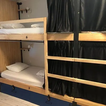 Waterlane Island Hostel&apartments Hostel *